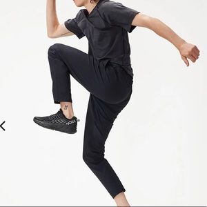 Outdoor Voices Men’s tapered ankle black pants